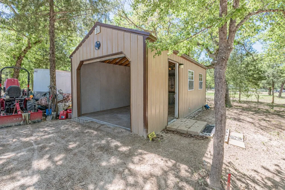 6481 County Road 4522 Athens, TX 75752