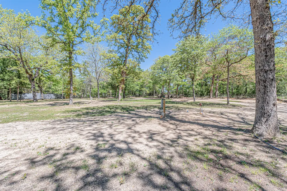6481 County Road 4522 Athens, TX 75752