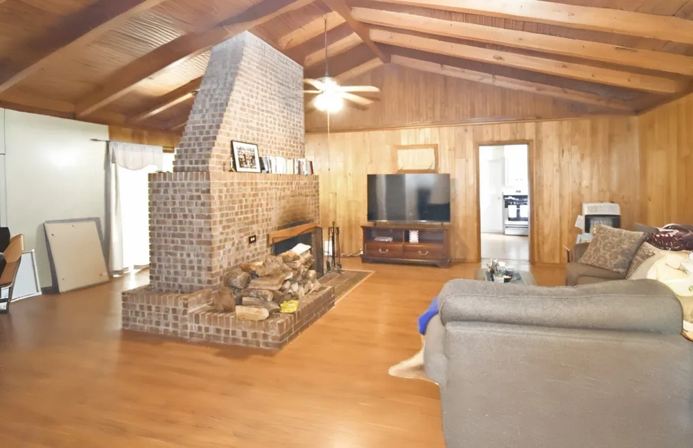 599 County Road 1260 Quitman, TX 75783