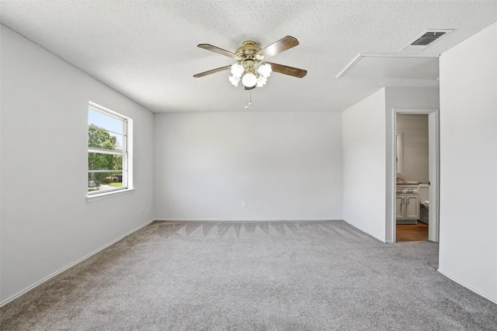 6021 Dusty Road Watauga, TX 76148