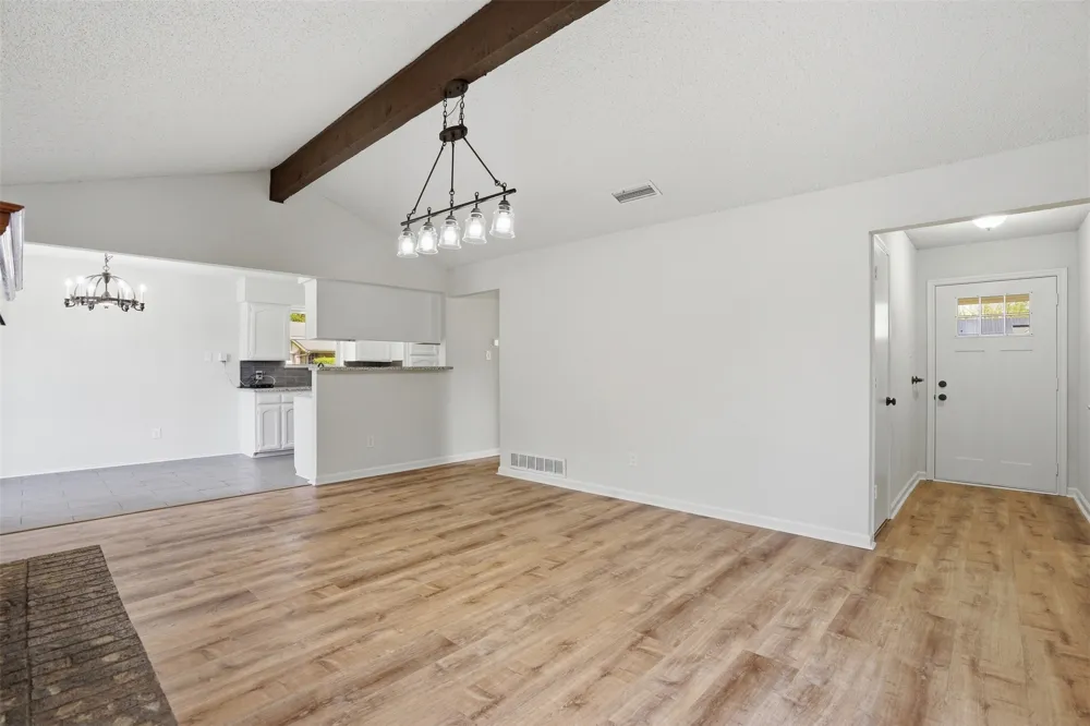 6021 Dusty Road Watauga, TX 76148