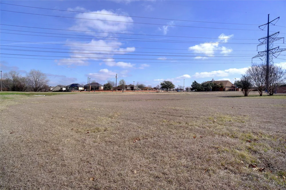 1226 W Belt Line Road DeSoto, TX 75115
