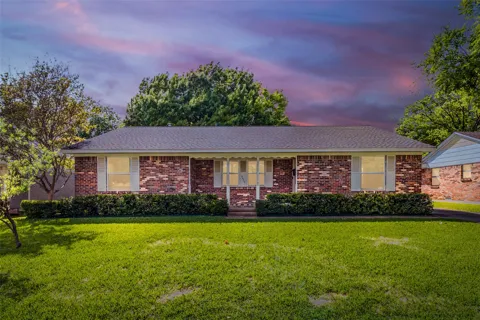 9935 Chippendale Drive