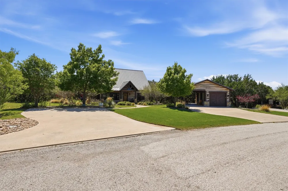 1190 Waterfall Way Graford, TX 76449