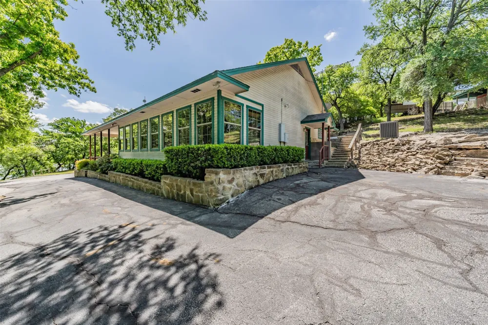 491 Cozy Cove Court Chico, TX 76431