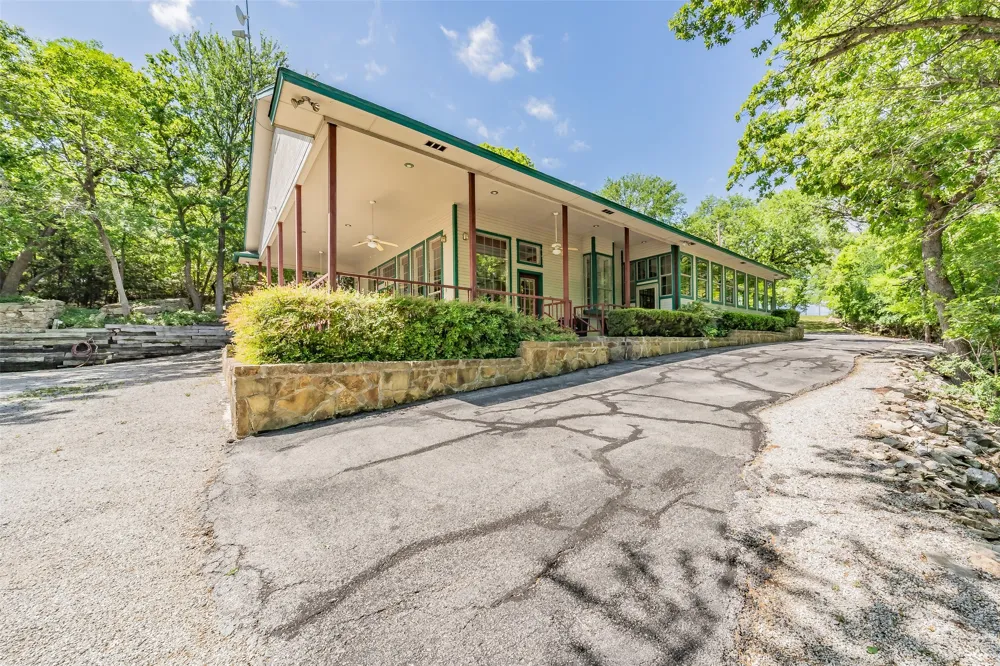 491 Cozy Cove Court Chico, TX 76431