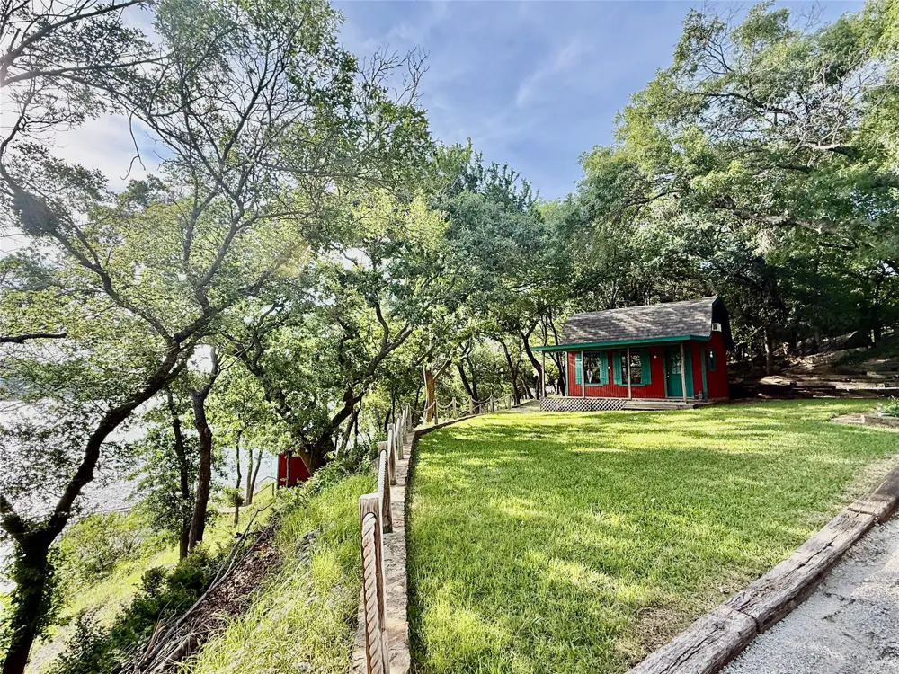 491 Cozy Cove Court Chico, TX 76431