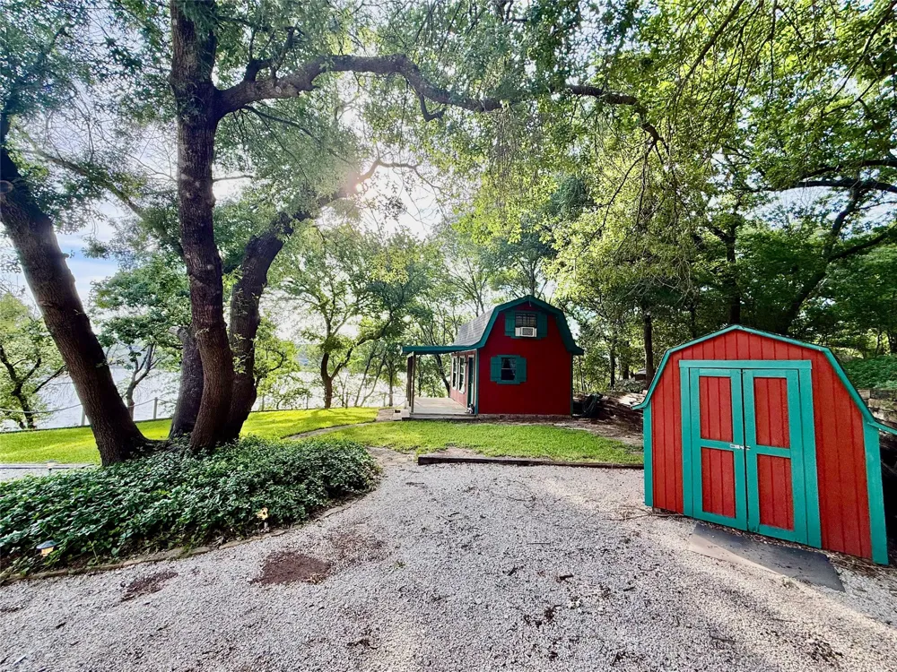 491 Cozy Cove Court Chico, TX 76431