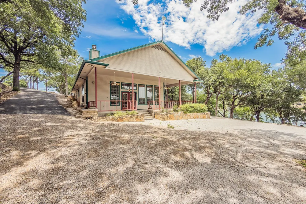 491 Cozy Cove Court Chico, TX 76431