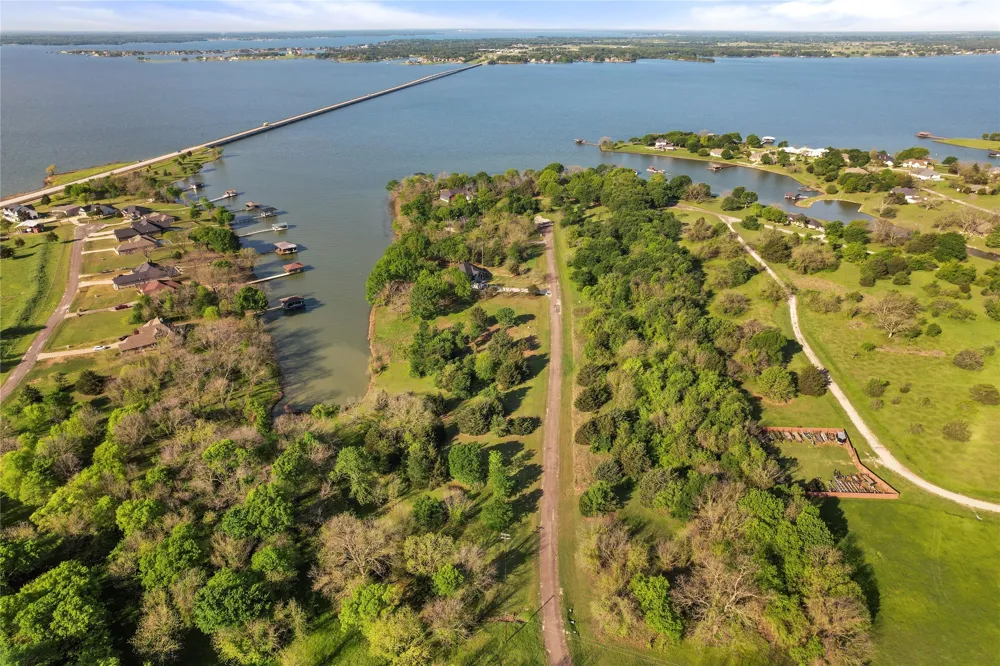 Embarcadero Kerens, TX 75144