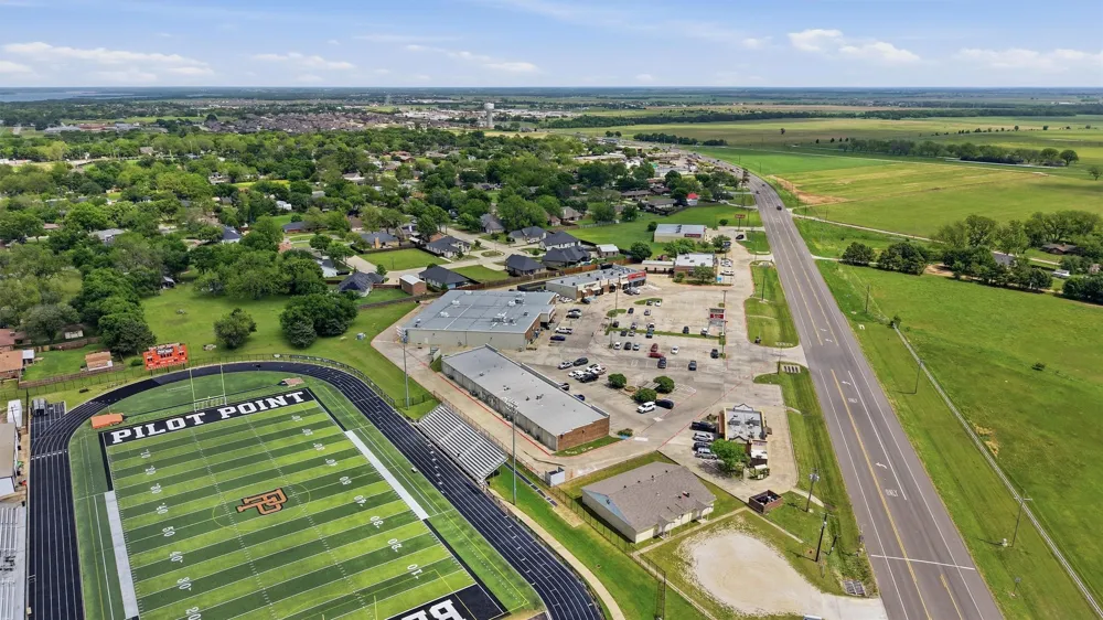 1100 Debbie Lane Pilot Point, TX 76258
