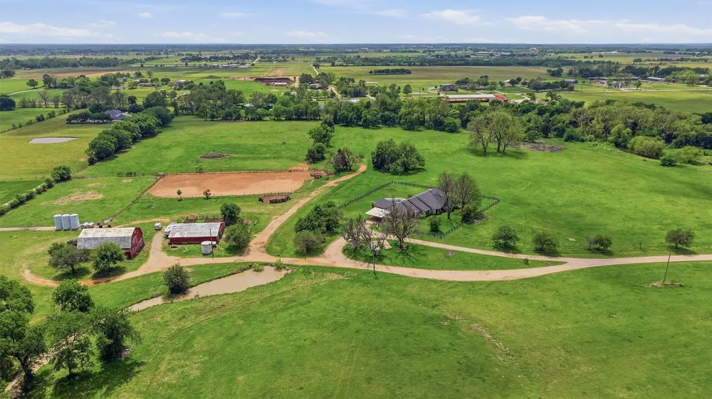 1100 Debbie Lane Pilot Point, TX 76258