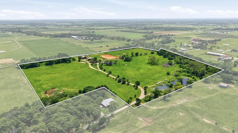 1100 Debbie Lane Pilot Point, TX 76258