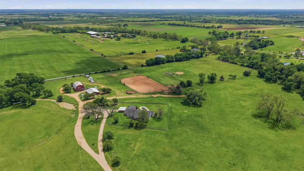 1100 Debbie Lane Pilot Point, TX 76258