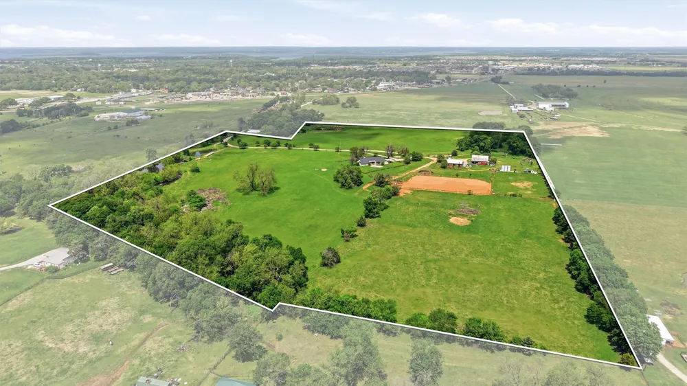 1100 Debbie Lane Pilot Point, TX 76258
