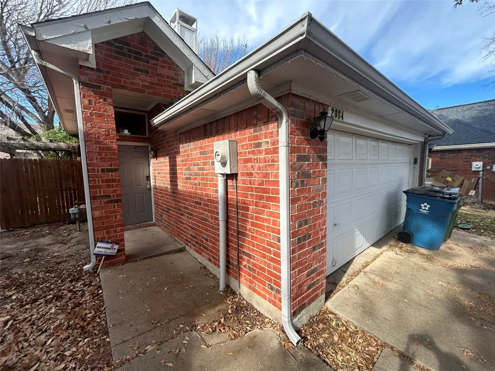 2084 Stillwater Place Lewisville, TX 75067