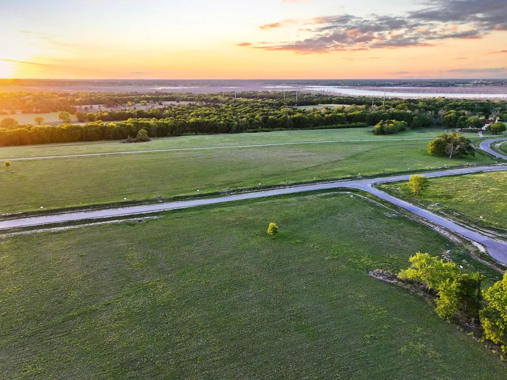 210 Diamond Point Dodd City, TX 75438