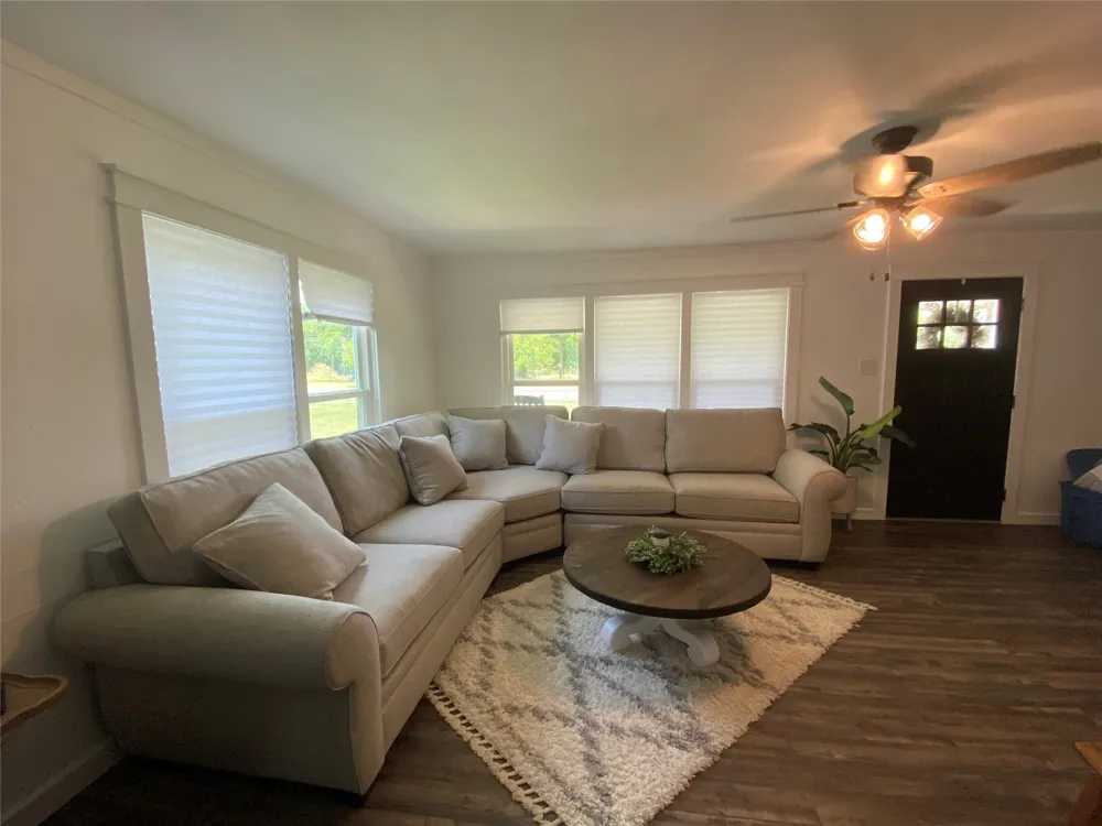 907 Magnolia Avenue Hubbard, TX 76648