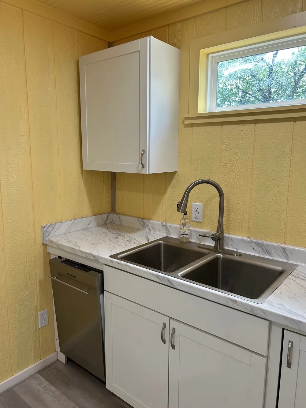 414 N Avenue F Clifton, TX 76634