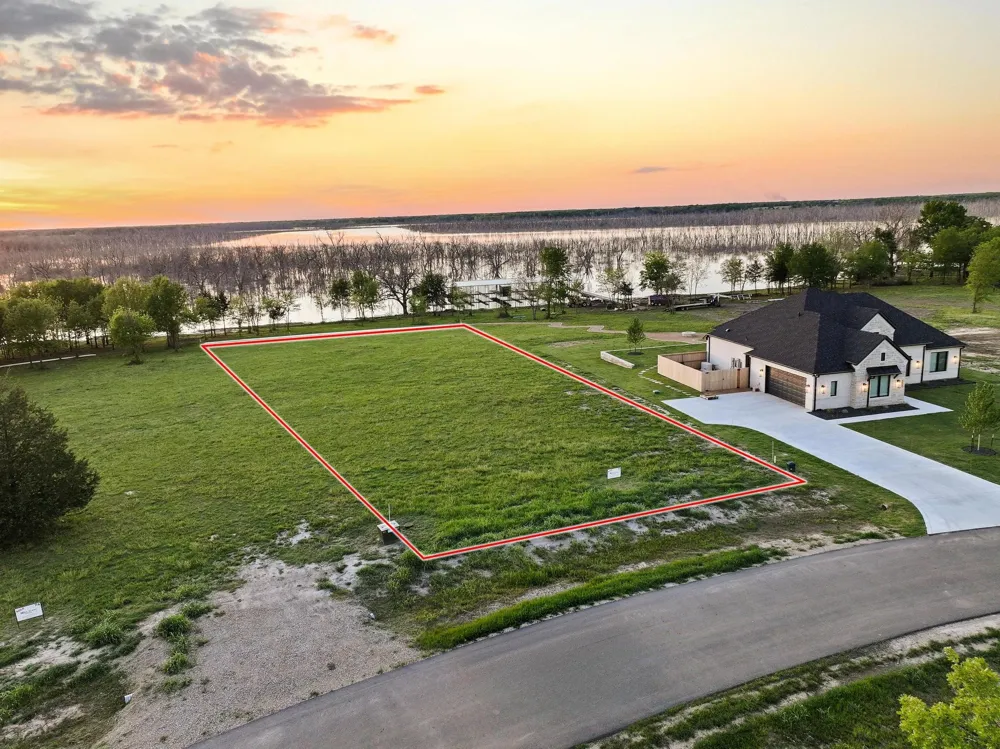 345 Shoreline Drive Dodd City, TX 75438