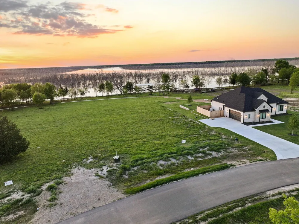 345 Shoreline Drive Dodd City, TX 75438