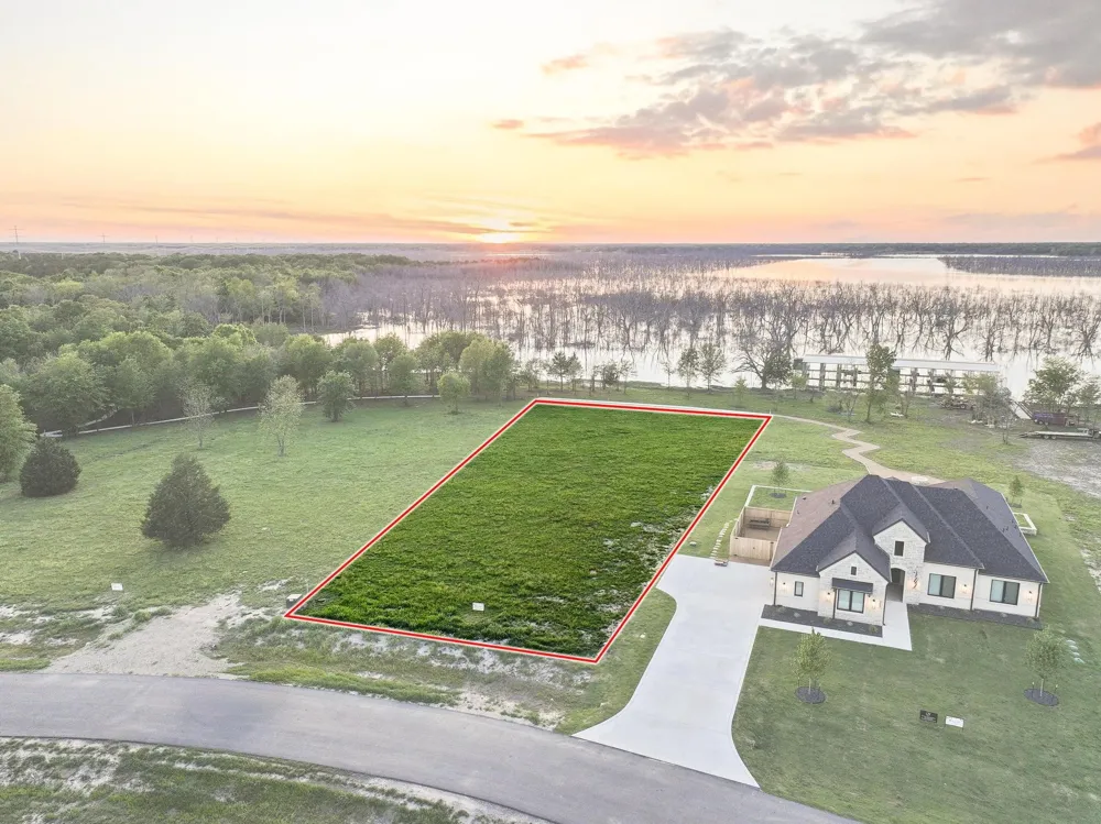 345 Shoreline Drive Dodd City, TX 75438