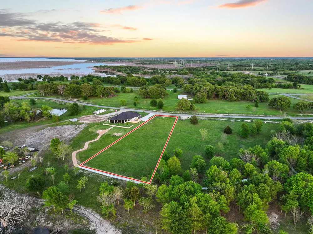 345 Shoreline Drive Dodd City, TX 75438