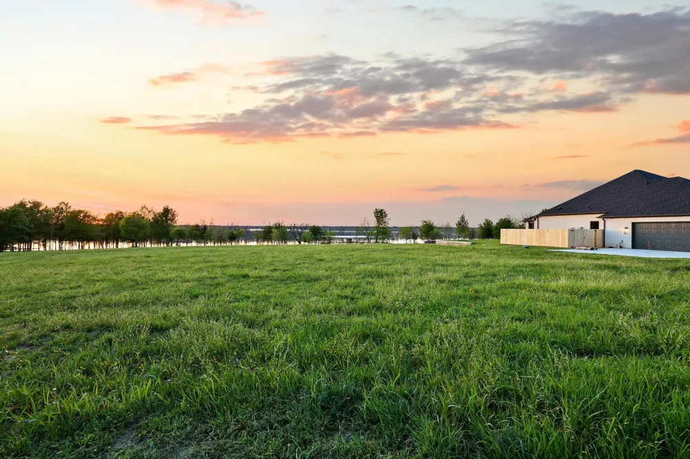 345 Shoreline Drive Dodd City, TX 75438