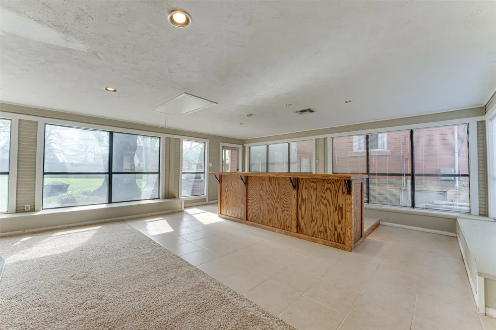 210 W Elm Street Winnsboro, TX 75494
