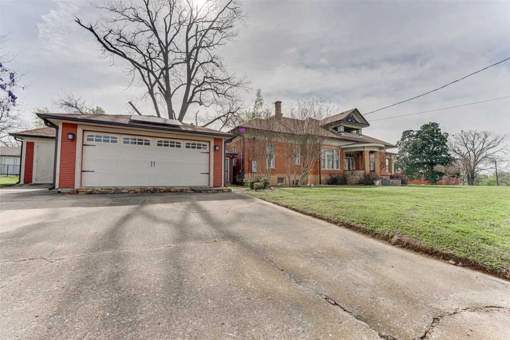 210 W Elm Street Winnsboro, TX 75494