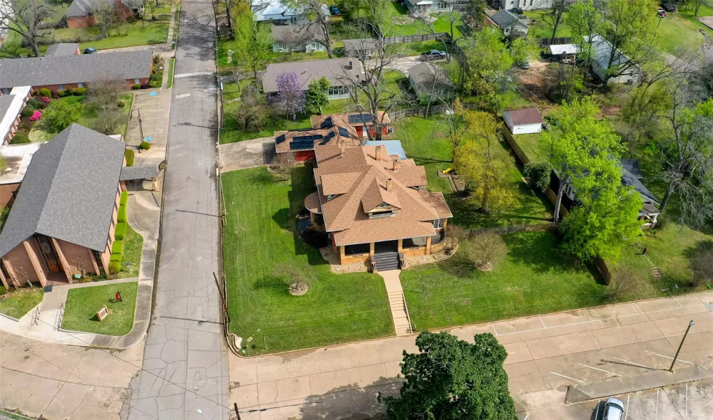 210 W Elm Street Winnsboro, TX 75494