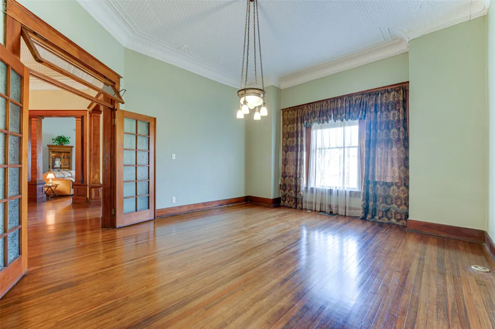 210 W Elm Street Winnsboro, TX 75494
