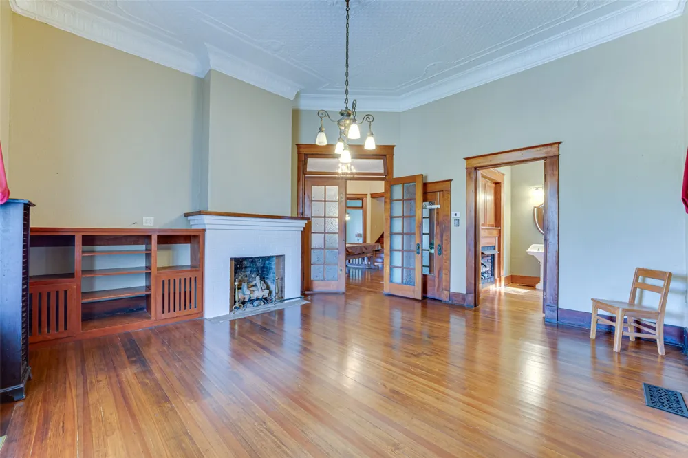 210 W Elm Street Winnsboro, TX 75494