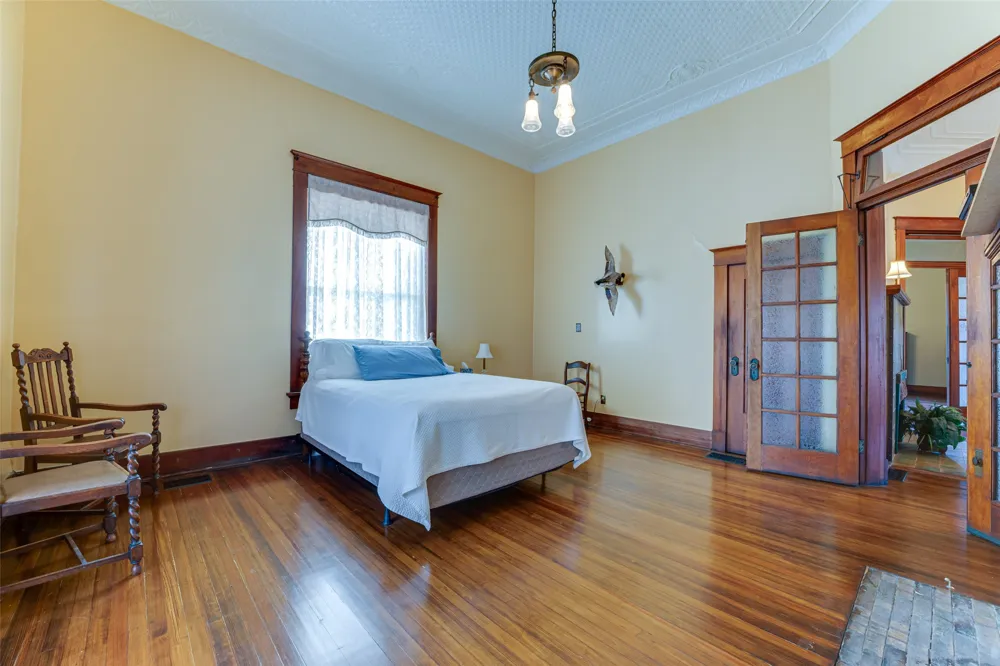 210 W Elm Street Winnsboro, TX 75494