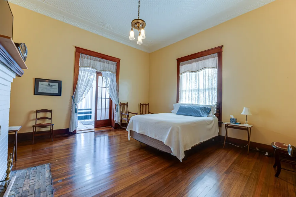 210 W Elm Street Winnsboro, TX 75494
