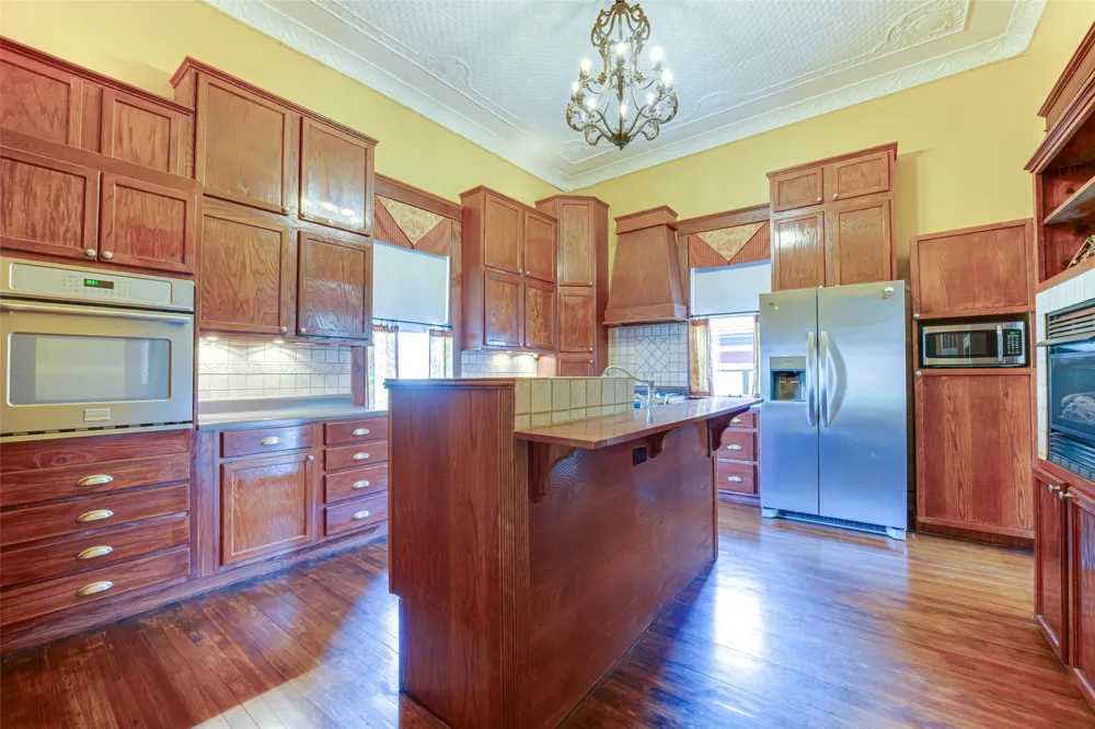 210 W Elm Street Winnsboro, TX 75494