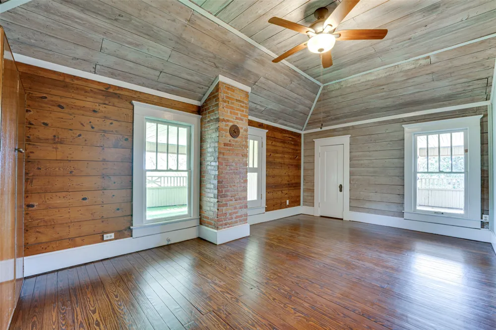 210 W Elm Street Winnsboro, TX 75494