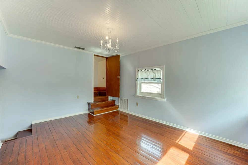 210 W Elm Street Winnsboro, TX 75494