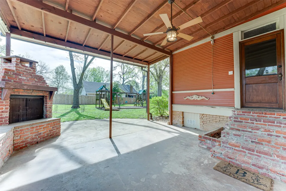 210 W Elm Street Winnsboro, TX 75494