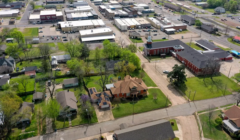 210 W Elm Street Winnsboro, TX 75494
