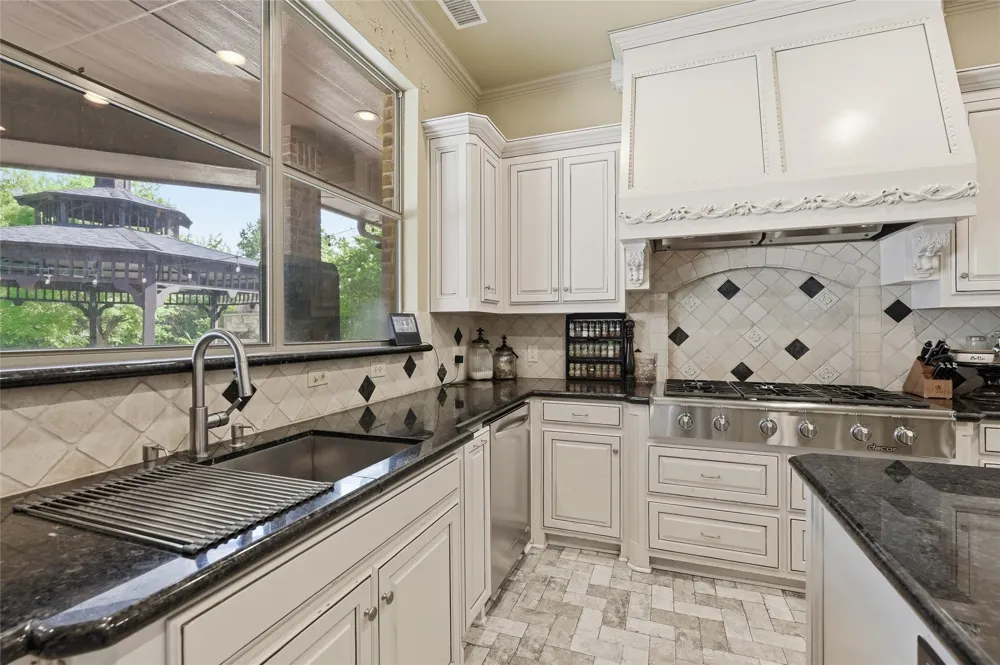 180 Horseshoe Bend Fairview, TX 75069