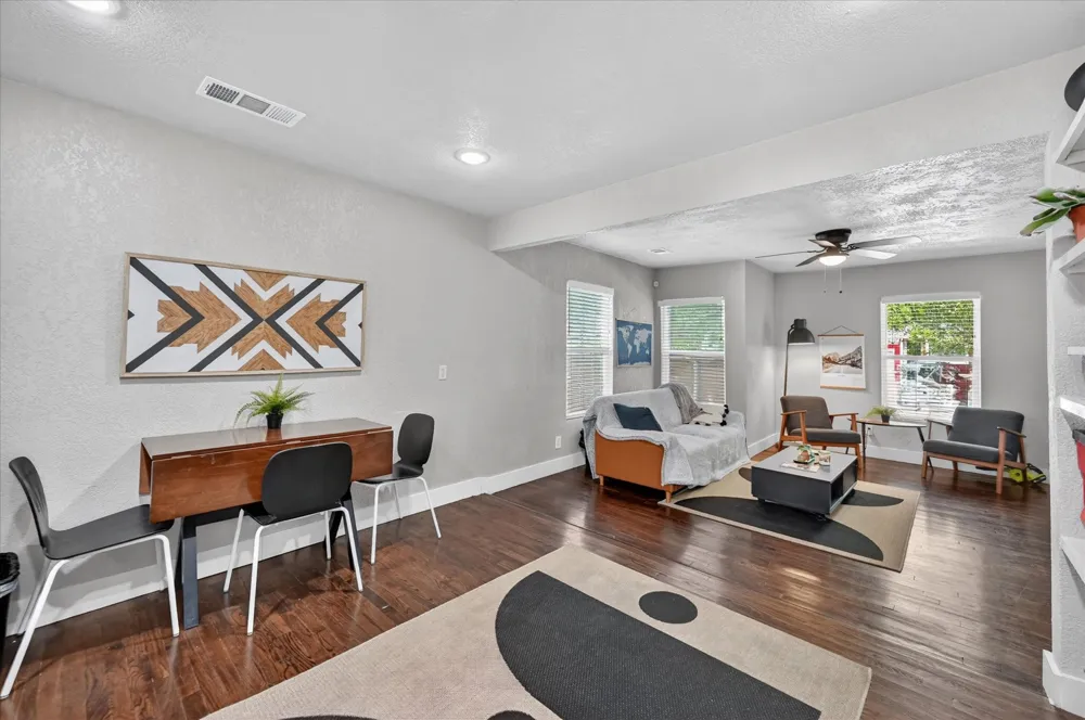4221 Lisbon Street Fort Worth, TX 76107