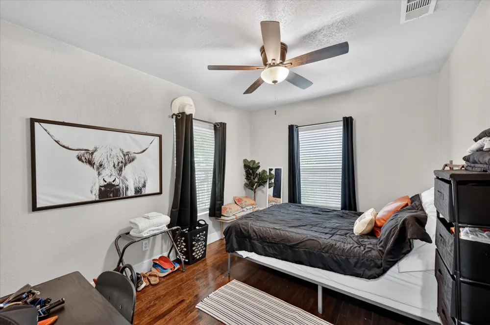 4221 Lisbon Street Fort Worth, TX 76107