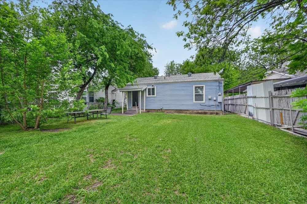 4221 Lisbon Street Fort Worth, TX 76107
