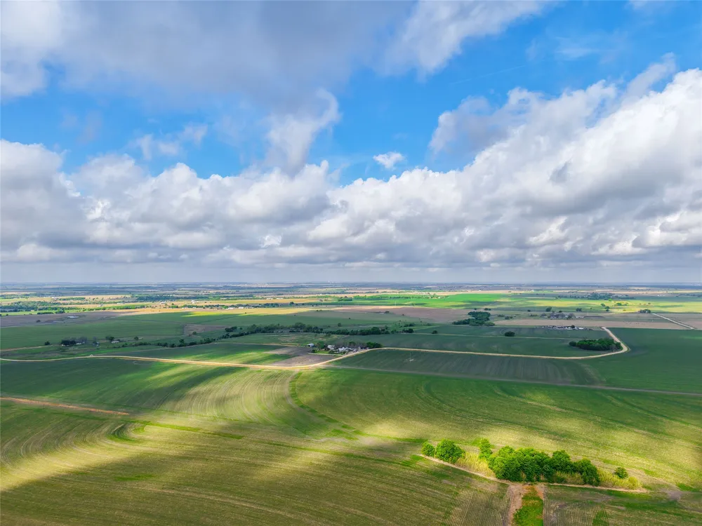 CATHEY CREEK ROAD Holland, TX 76534