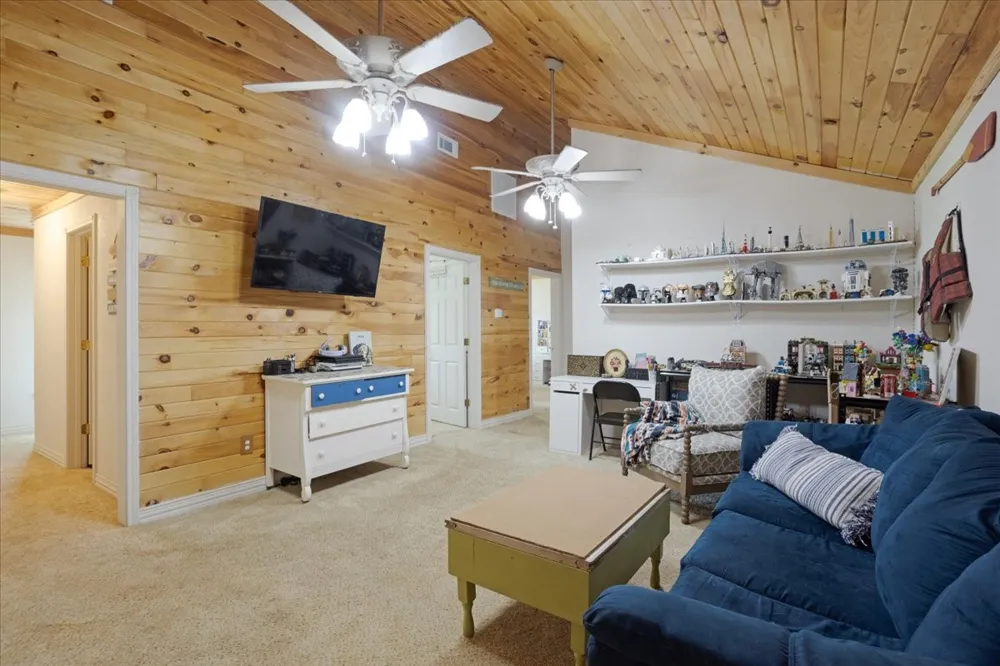 6130 Peninsula Circle Athens, TX 75752