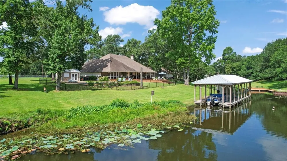 6130 Peninsula Circle Athens, TX 75752