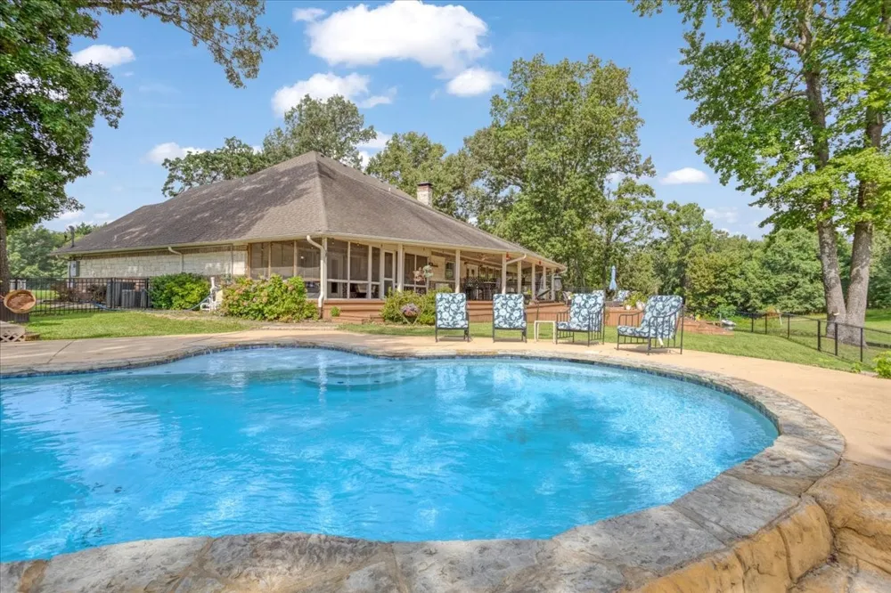 6130 Peninsula Circle Athens, TX 75752