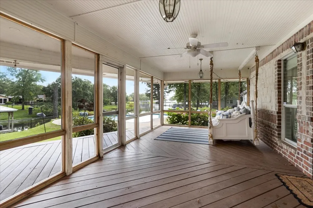 6130 Peninsula Circle Athens, TX 75752