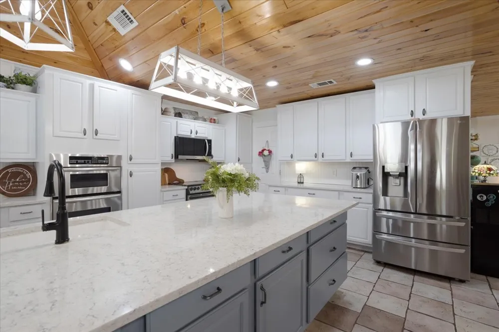 6130 Peninsula Circle Athens, TX 75752